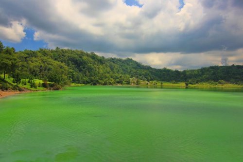 1. Danau Linow, 2. Pulau Siladen, 3. Bukit Kasih, 4. Pulau Manado Tua, 5. Gunung Tumpa, 6. Taman Laut Tumbak, 7. Pulau Lembeh, 8. Pulau Lihaga, 9. Gunung Dua Saudara, 10. Taman Nasional Bunaken, Inilah 10 Destinasi Wisata Menarik di Sulawesi Utara