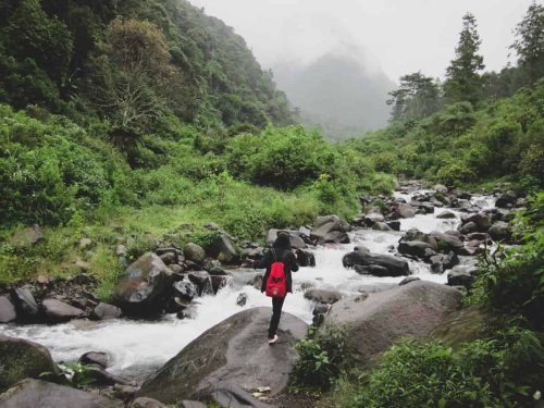 Spot Menarik, Fasilitas, Harga Tiket Masuk dan Jam Operasional, Alamat dan Akses Transportasi, Penginapan di Sekitar Gunung Puntang, Gunung Puntang, Bekas Stasiun Radio Terbesar di Dunia