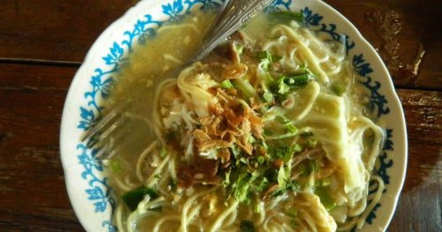 1. Soto Tamanwinangun, 2. Kethek Khas Kebumen, 3. Nasi Penggel, 4. Sate Ambal, 5. Jipang Kacang, 6. Yutuk Goreng, 7. Soto Ayam Petanahan, 8. Lanting, 9. Golak, 10. Emping Mendem, Top 10+ Makanan Khas Kebumen dari Mulai Soto Sampai Yutuk