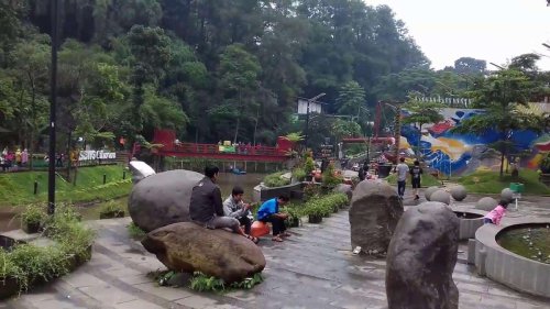 Spot Menarik di Teras Cikapundung BBWS, Harga Tiket dan Jam Operasional, Fasilitas di Teras Cikapundung BBWS, Alamat dan Akses Transportasi, Hotel di Sekitar Teras Cikapundung BBWS, Yuk Wisata Pinggir Sungai di Teras Cikapundung BBWS