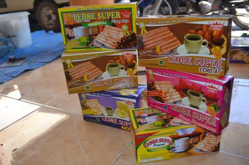 1. Ledre, 2. Putu, 3. Belimbing Ngringinrejo, 4. Nasi Flambe Bojonegoro, 5. Sego Mawut, 6. Ender-ender, 7. Getuk Lindri, 8. Keripik Tempe, &nbsp;9. Wedang Tape, 10. Wader Kali, Top 10+ Makanan Khas Bojonegoro untuk Dinikmati Sambil Bersantai