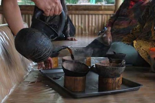 1. Aia Kawa dari Padang, 2. Bir Pletok Khas Betawi, 3. Sekoteng Khas Jawa Tengah, 4. Bajigur Khas Jawa Barat, 5. Ketan Bintul Khas Serang, Banten, 6. Jojongkong Khas Lampung, 7. Bubur Kampiun Khas Minangkabau, 8. Es Air Mata Pengantin Khas Riau, 9. Es Kacang Merah Khas Sumatera Selatan, 10. Es Lidah Buaya Khas Kalimantan Tengah, 11. Kolak Khas Pulau Jawa, 12. Asidah Khas Maluku, 13. Sate Susu Khas Bali, 14. Sotong Pangkong Khas Pontianak, 15. Kerupuk Banjur Khas Bandung, Kuliner Khas Ramadhan dari Berbagai Daerah di Indonesia