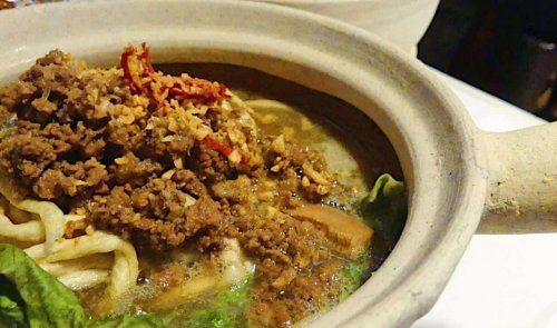 Top 10+ Tempat Makan Siang Enak di Bandung di Bawah 50 Ribu