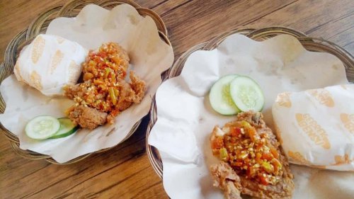 1. Paket Geprek Bensu, 2. Paket Geprek Bensu Matah, 3. Paket Geprek Bensu Leleh, 4. Paket Geprek Bensu Sambal Kecombrang, 5. Paket Geprek Bensu Nasi Daun Jeruk, 6. Menu Kakak, 7. Kulit Crispy, 8. Paket Mie Geprek Bensu, 9. Paket Sadis, 10. Paket Geprek Bensu Ayam Tumbuk, 11. PSBB Egg Mayo, 12. Bensu Drink, Top 12+ Menu Geprek Bensu Paling Enak yang Wajib Kamu Coba