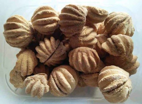 1. Keminting, 2. Amplang, 3. Gula Gait, 4. Bolu Gulung Durian Panglima, 5. Lempok Durian, 6. Iwak Rabuk, 7. Abon kepiting, 8. Kacang Bawang Cap Jempol, 9. Jajak Cincin, 10. Kue Ilat Sapi, Top 10+ Oleh-Oleh Khas Kalimantan Timur yang Banyak Digemari