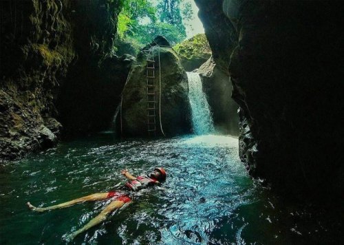 1. Ranto Canyon, 2. Curug Putri, 3. Agrowisata Kaligua, 4. Agrowisata Besaran Hijau Pabrik Gula Jatibarang, 5. Bukit Panenjoan Salem, 6. Taman Mangrove Pandansari, 7. Kalibaya Park, 8. Curug Rambukasang, 9. Waduk Penjalin, 10. Telaga Ranjeng, Top 10+ Tempat Wisata di Brebes yang Indah dan Penuh Sejarah