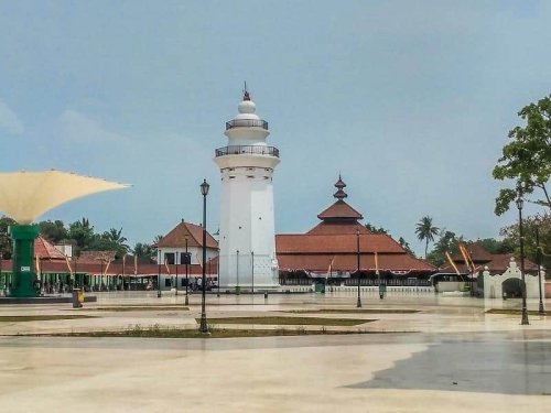Inilah 10 Tempat Ziarah di Banten yang Menyejukan Hati