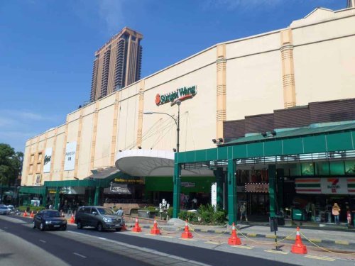 1. Sungei Wang Plaza, 2. Kasturi Walk, 3. Mid Valley Megamall, 4. KWC Fashion Mall, 5. Jakel Mall, 6. Bukit Bintang, &nbsp;7. Brickfield Little India, 8. Central Market, 9. Jalan Petaling, 10. Berjaya Time Square, Top 10+ Tempat Belanja Barang Branded Murah di Kuala Lumpur