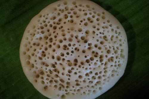 1. Bikang, 2. Paso, 3. Tetu, 4. Bau Peapi, 5. Jepa, 6. Apang, 7. Bolu Paranggi, 8. Jalangkote, 9. Baje, 10. Sambusa, Inilah 10 Makanan Khas Suku Mandar yang Perlu Diketahui