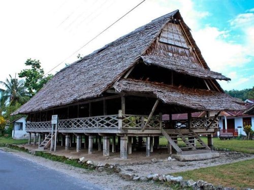 Rumah Baileo