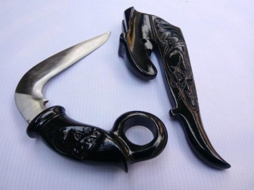 1. Kerambit, 2. Piarik, 3. Karih, 4. Sumpitan, 5. Ruduih, 6. Klewang, 7. Keris Pusaka Minangkabau, Top 7+ Senjata Tradisional Sumatera Barat yang Menarik Dipelajari