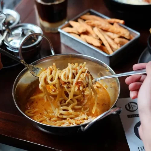 Top 10+ Menu Paling Enak di Bong Kopitown, Resto Ala-Ala Penjara