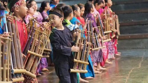 Top 10+ Alat Musik Jawa Barat yang Unik &amp; Kaya Akan Nilai Budaya