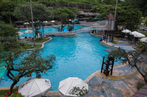 1. Masjid Muhammad Cheng Hoo, 2. Taman Dayu Waterpark, 3. Kolam Renang Sebani 1, 4. Telogo Sewu Swimming Pool &amp; Outbound, 5. Kolam Renang Makoya, 6. Kingkong Splash Waterpark, 7. Taman Bunga Adn Firdaus Sumbergedang, 8. Wisata Panci Karangjati, 9. Coban Genengan, 10. Taman Candra Wilwatikta, Top 10+ Tempat Wisata di Pandaan untuk Rekomendasi Liburanmu