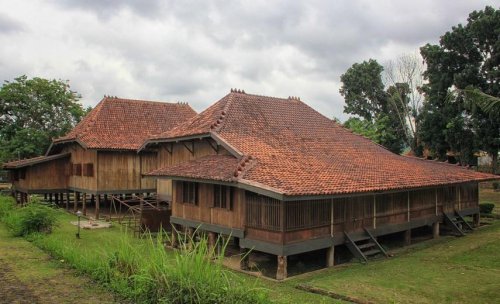 Top 7+ Rumah Adat Sumatera Selatan yang Berasal dari 2 Suku