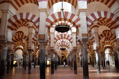 Top 10+ Tempat Ziarah Umat Islam di Spanyol yang Populer