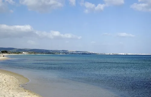 Inilah 10 Pantai di Tunisia untuk Liburan Musim Panas