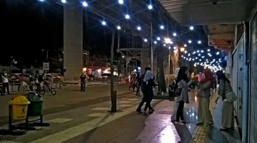 1. Sudirman Walk, 2. Jembatan Ampera, 3. Kambang Iwak, 4. Benteng Kuto Besak, 5. Tugu Iwak Belido, 6. Bundaran Air Mancur Palembang, 7. Jakabaring Sport City, Inilah 7 Destinasi Wisata Malam Terbaik di Palembang