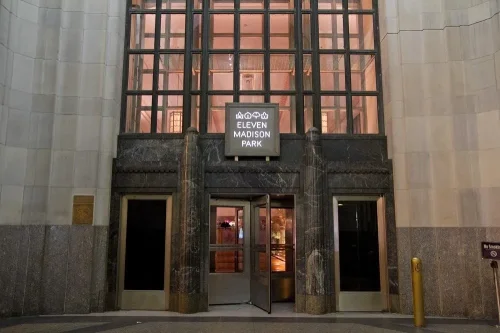 Top 10+ Restoran Terkenal di New York, yang Mahal Hingga Ikonik