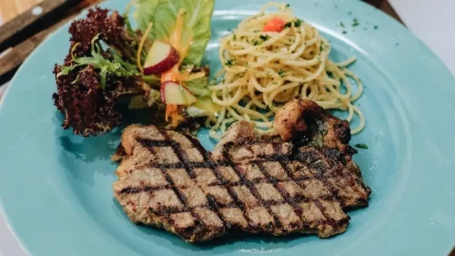 Top 10+ Tempat Makan Steak Paling Enak di Kota Bandung