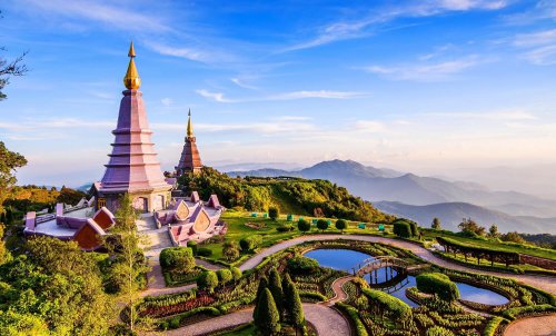 🌏✈️ เริ่มต้นการผจญภัยปี 2025: 5 จุดหมายปลายทางที่ต้องไปเยือนในประเทศไทยเดือนมกราคมนี้! 🇹🇭🌴