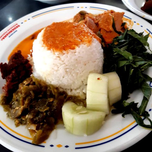 Top 10+ Restoran Nasi Padang di Surabaya yang Enak