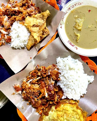 Top 10+ Ayam Geprek di Jogja, Pelopornya Ada di Sini!