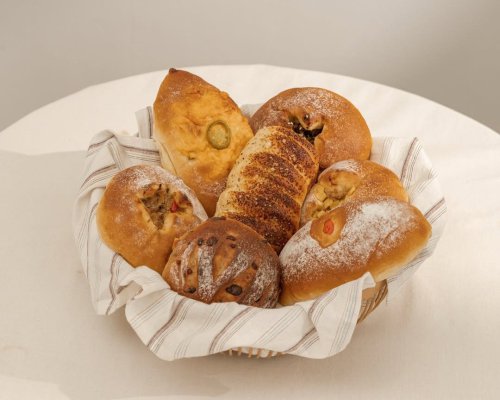 Top 10+ Artisan Bakery Surabaya, Surga Roti dan Pastry