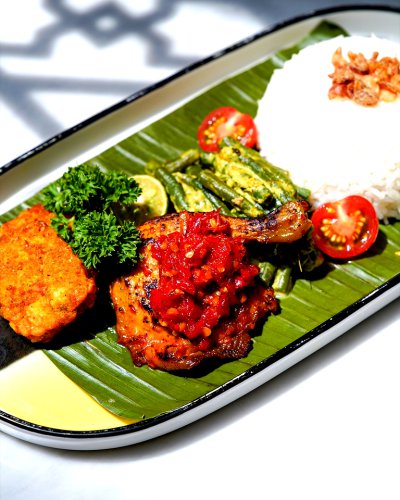1. Kalia Restaurant, 2. Rempah Bistro, 3. Exquise Bistro &amp; Patisserie, 4. Amy &amp; Cake Bistro, 5. Kreta Bistro, Top 5+ Bistro Halal di Jakarta, Bisa Makan dengan Tenang