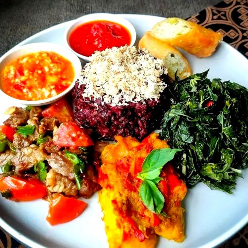 1. Healthy Go, 2. Klean Catering, 3. Foodbox, 4. MyMeal Catering, 5. Dermalicious, 6. Gracious Healthy Catering, 7. Yellow Fit Kitchen, 8. FitGourmet, 9. Gorry Gourmet, 10. Nutrify, Top 10+ Rekomendasi Catering Diet Jakarta yang Menunya Enak