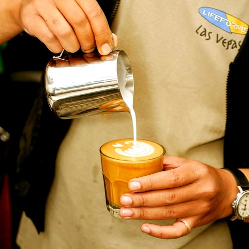 Top 10+ Rekomendasi Kopi Susu Enak di Bandung