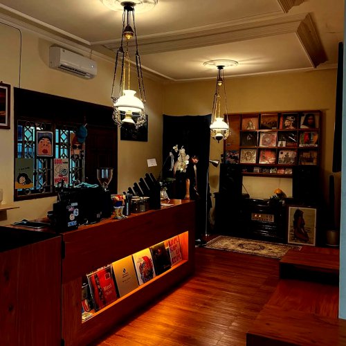 Top 10+ Listening Bar di Jogja, Vibesnya Bikin Betah!