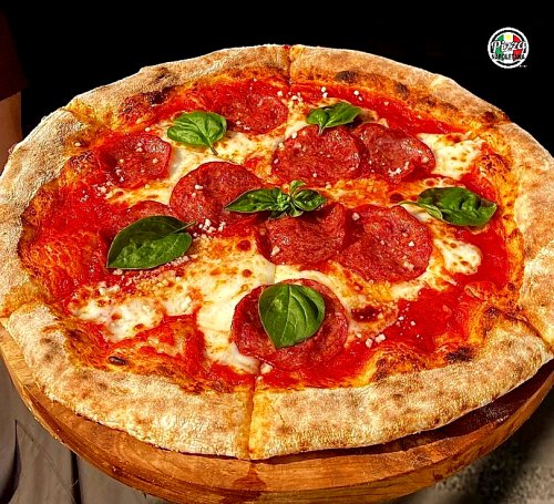 Top 7+ Pizza Halal di Jakarta yang Bikin Hati Tenang