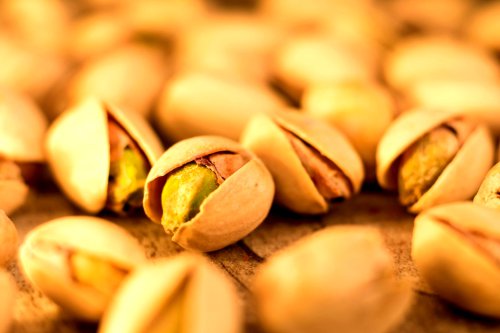 Bermula dari Persia, Makanan yang Berharga, Saudara Dekat Kacang Mete, Ada Lebih dari 70 Varietas, Kulit Kacang Terbelah Alami, Bahan Makanan hingga Kosmetik, AS Produsen Terbesar, Top 7+ Fakta Sejarah Kacang Pistachio, Makanan Favorit Ratu Sheba