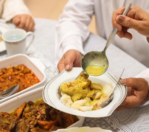 Tips Mengatur Pola Makan Saat Lebaran Biar Nggak Gagal Diet