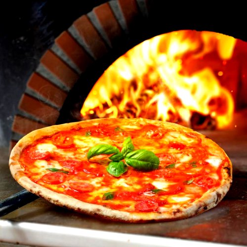 1. Mike Pizza, 2. Zapoli, 3. Stella di Napoli, 4. Pizza Napoletana, 5. Massilia Cucina Italiana, 6. Amalfi Ristorante, 7. Pizzeria Cavalese, 8. Roma Osteria &amp; Bar, 9. Emilia Cucina Italiana, 10. Franco Ristorante, Top 10+ Woodfired Pizza di Jakarta Paling Istimewa