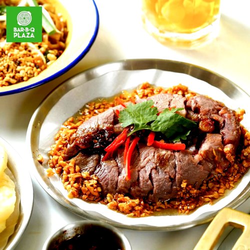 1. Jittlada, 2. Noya Thai, 3. Santhai, 4. BAR B Q Plaza, 5. HiGeorge!, Top 5+ Restoran Thailand di Central Park, Lezat dan Autentik