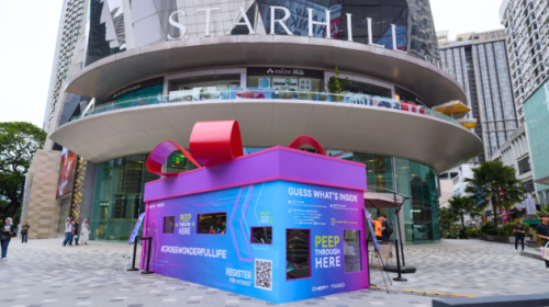 Mystery Chery new model hidden in a box at Starhill, Bukit Bintang &ndash; identify the SUV correctly, get a gift