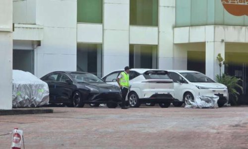 Hycan Z03 SUV, A06 sedan EVs &ndash; LHD units spotted in Malaysia, so is the Chinese brand finally coming?