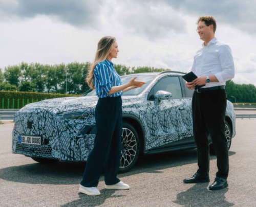 Mercedes-Benz GLC with EQ Technology debuts Sept 7 &ndash; GLC400 4Matic, S-Class air suspension for EV