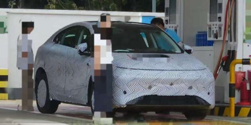 Xpeng G6 REEV spied in China &ndash; Tesla Model Y rival gains ICE; 400 km EV range, 1,400 km total