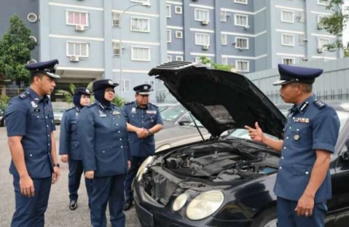 Top 32+ imported vehicles seized for warehouse overstay