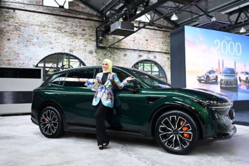 Zeekr Malaysia achieves 2,000 units milestone &ndash; Siti Nurhaliza&rsquo;s 7X in Forest Green is the landmark car
