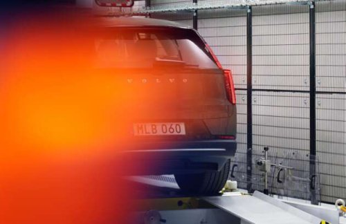 2026 Volvo EX60 new teaser pics dropped &ndash; 800V EV SUV with 810 km range debuting next week, Jan 21