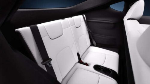 Tesla Model Y Juniper 7-seater now available in Europe