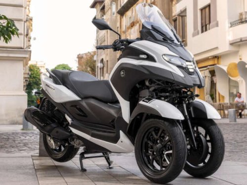 2026 Yamaha Tricity 300 scooter for Europe &ndash; three wheels, standing assist, foot brake and airbag