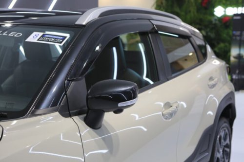 Aksesoris Resmi Suzuki Fronx Bisa Dibeli di GIIAS 2025, Promonya Menarik&nbsp;
