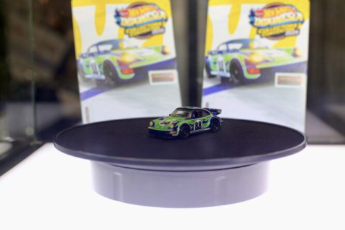 Porsche 911 Carrera RS 3.8 &ldquo;Hippie&rdquo; Jadi Hot Wheels Rilis Convention Car 2025 di Indonesia
