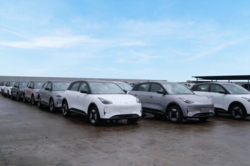 Percepat Pengiriman, Geely Distribusikan 1.000 Unit EX2 ke Dealer