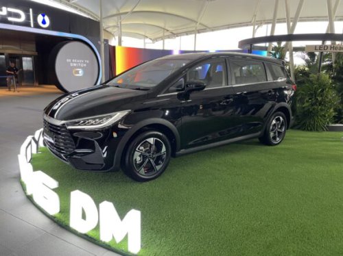 Ada Lima Varian, Harga BYD M6 DM Lebih Murah Dari M6 EV?